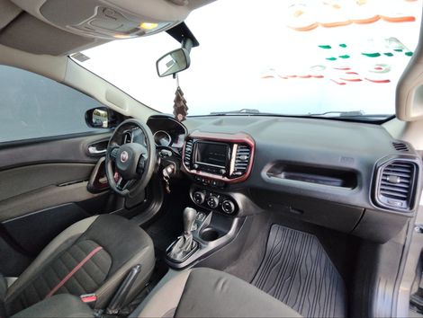 Fiat Toro Freedom 1.8 16V Flex Aut.