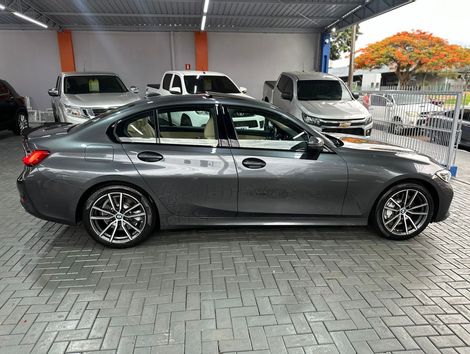 BMW 330i Sport 2.0 TB 16V 4p