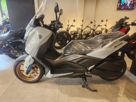  XMAX 300 CONNECT 