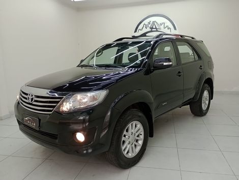 Toyota Hilux SW4 SR 4x2 2.7/ 2.7 Flex 16V Aut.