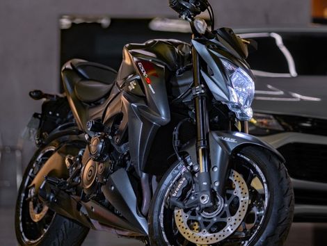 SUZUKI GSX-S 1000