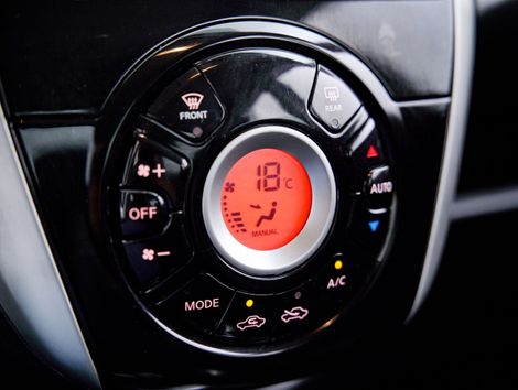 Nissan VERSA SL 1.6 16V FlexStart 4p Aut.