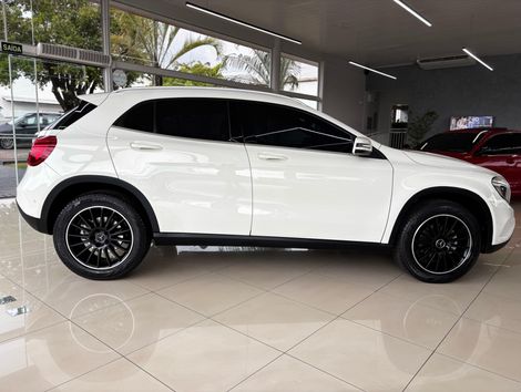 Mercedes GLA 200 Advance 1.6/1.6 TB 16V Flex Aut.