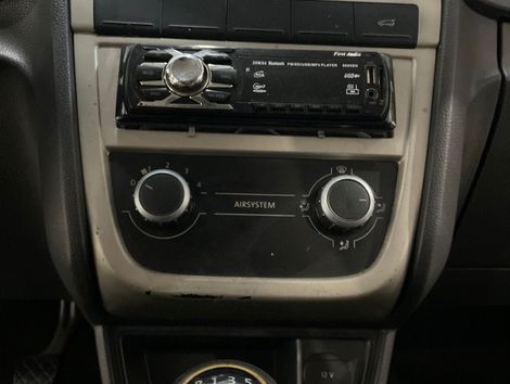 VolksWagen VOYAGE TREND 1.6 Mi Total Flex 8V 4p