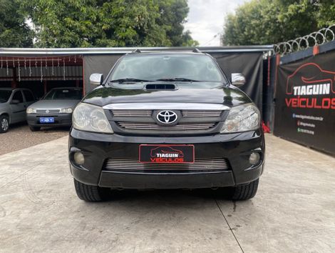 Toyota Hilux SW4 SRV D4-D 4x4 3.0 TDI Dies. Aut