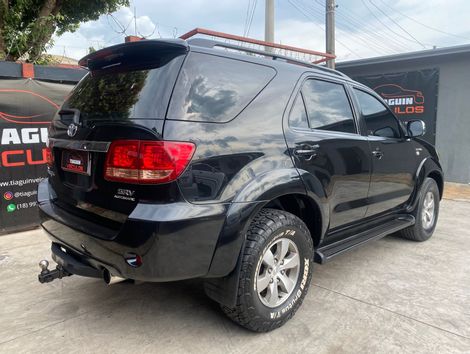 Toyota Hilux SW4 SRV D4-D 4x4 3.0 TDI Dies. Aut