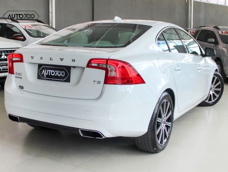 Volvo S60 T-5 MOMENTUM 2.0 245cv 4p