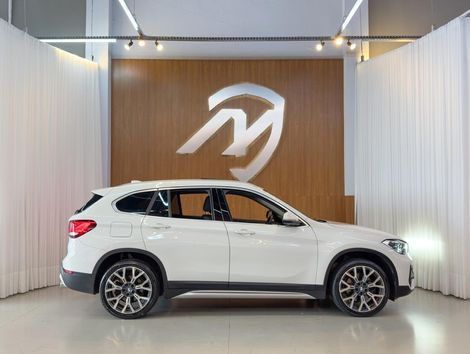 BMW X1 SDRIVE 20i X-Line 2.0 TB Active Flex