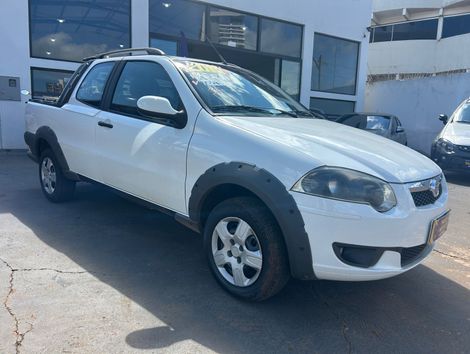 Fiat Strada Trekking 1.6 16V Flex CE