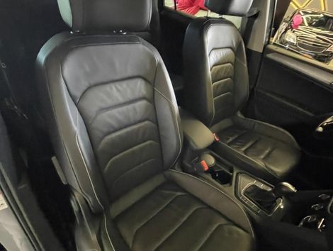 VolksWagen TIGUAN Allspac Comf 250 TSI 1.4 Flex