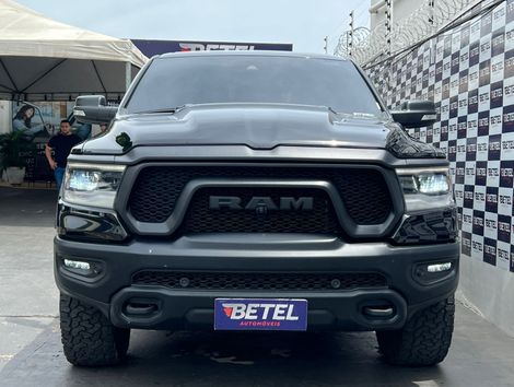 RAM 1500 REBEL 5.7 HEMI CD V8 4x4 Aut.