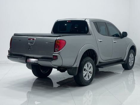 Mitsubishi L200 Triton HLS 2.4 Flex 16V CD Mec.