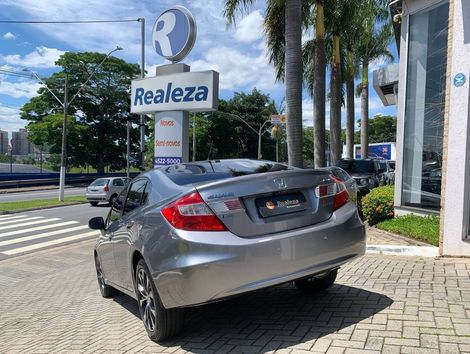 Honda Civic Sedan LXR 2.0 Flexone 16V Aut. 4p