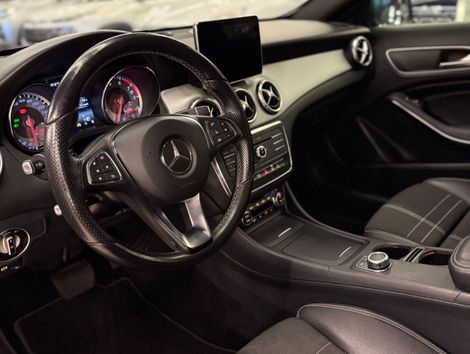 Mercedes GLA 250 Enduro 2.0 TB 16V 211cv Aut.