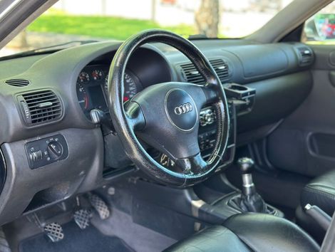 Audi A3 1.8 5p Mec.