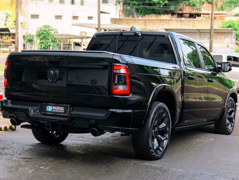 RAM 1500 LIMITED NIGHT EDITION 5.7 4x4 Aut.