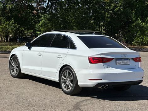 AUDI 1.8 TFSI SEDAN AMBITION 16V 180CV GASOLINA 4P AUTOMÁTICO