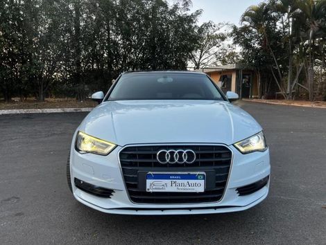 AUDI 1.8 TFSI SEDAN AMBITION 16V 180CV GASOLINA 4P AUTOMÁTICO