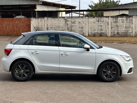 AUDI 1.4 TFSI ATTRACTION 16V 122CV GASOLINA 4P AUTOMÁTICO