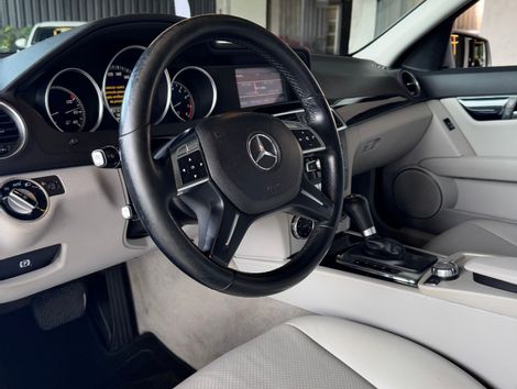 Mercedes C-180 CGI Sport 1.6 TB 16V 156cv Aut.