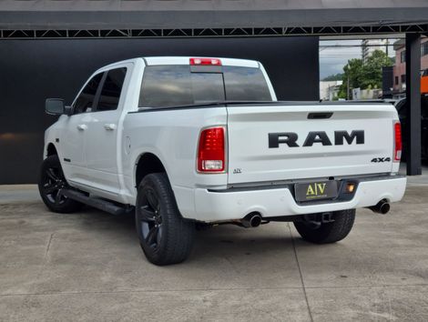 RAM CLASSIC LARAMIE 5.7 CD V8 4X4 Aut.