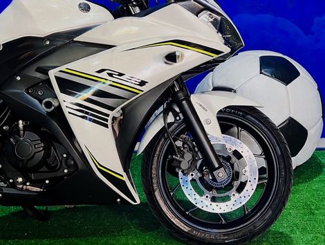 YAMAHA YZF R-3 321/ABS