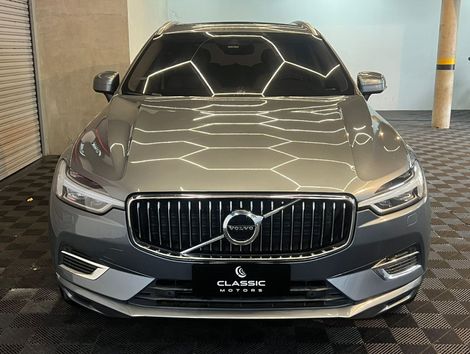 Volvo XC60 2.0 T8 Momentum Hybrid