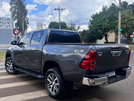 Toyota Hilux CD SRV 4x4 2.8 TDI Diesel Aut.