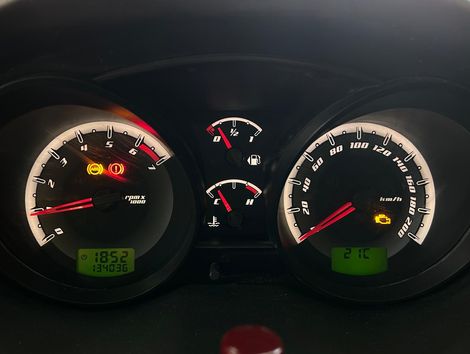 Ford Fiesta Sedan SE 1.6 8V Flex 4p