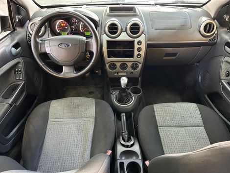 Ford Fiesta Sedan SE 1.6 8V Flex 4p