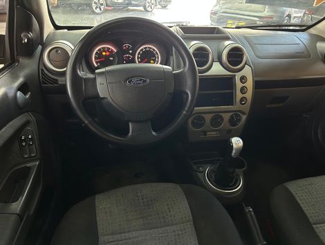 Ford Fiesta Sedan SE 1.6 8V Flex 4p