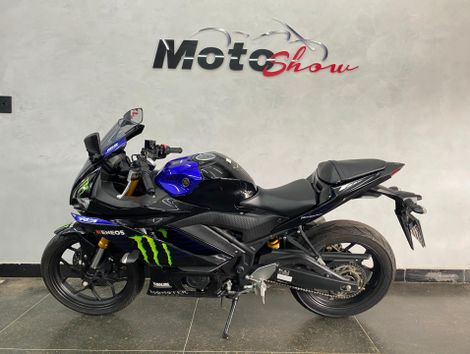 YAMAHA YZF R-3 321/ABS