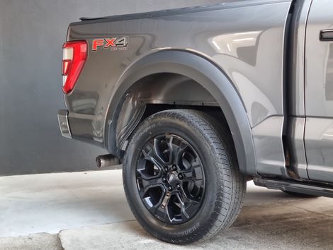 Ford F-150 Platinum 4x4 5.0 V8