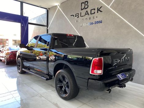 RAM 1500 CLASSIC LARAMIE 5.7 CD V8 4X4 Aut.