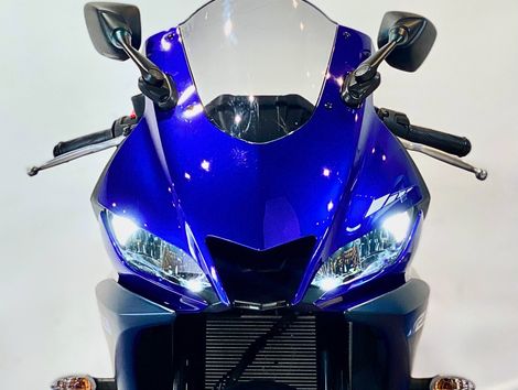 YAMAHA YZF R-3 321/ABS