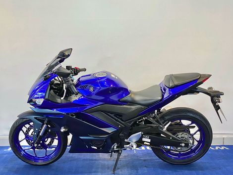 YAMAHA YZF R-3 321/ABS