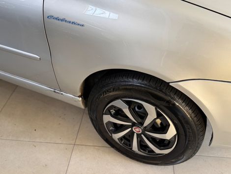 Fiat Siena Celebration 1.0 Fire Flex 8V 4p