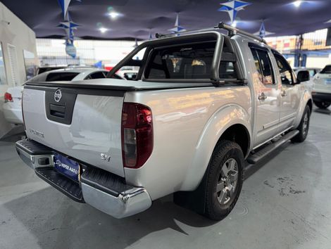 Nissan Frontier SV AT. CD 4x4 2.5 TB Dies. Aut.