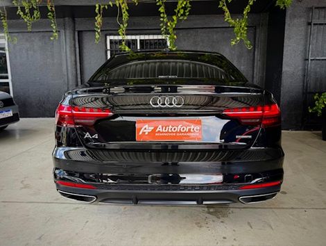 Audi A4 Perfor. Black 2.0 TFSI Quat. S tronic