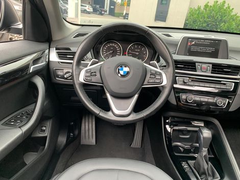 BMW X1 SDRIVE 20i X-Line 2.0 TB Active Flex