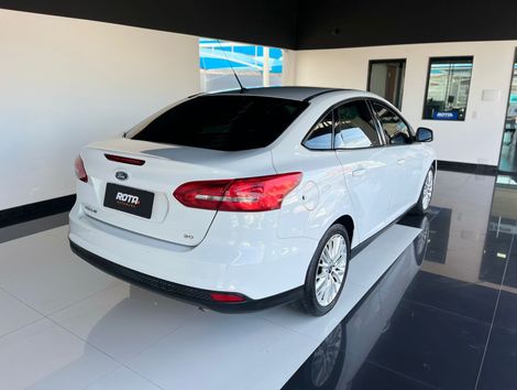 Ford Focus 2.0 16V/SE/SE Plus Flex 5p Aut.