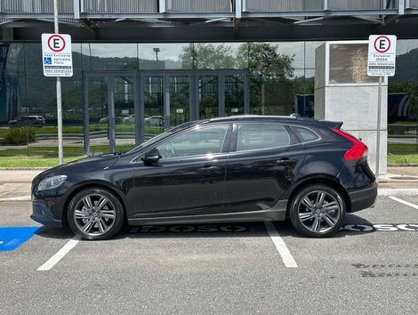 Volvo V40 T-5 Cross Country 2.0 Awd Aut.