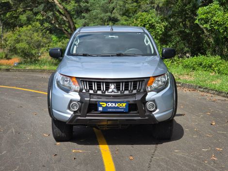 Mitsubishi L200 Tri. Sport Outd. GLX 2.4 4x4 Diesel