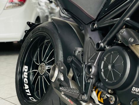 Ducati DIAVEL 1198