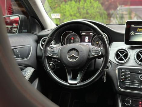 Mercedes GLA 200 Advance 1.6/1.6 TB 16V Flex Aut.