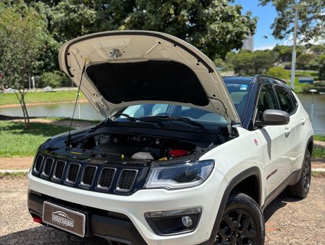 Jeep COMPASS TRAILHAWK 2.0 4x4 Dies. 16V Aut.