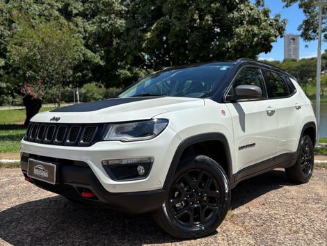 Jeep COMPASS TRAILHAWK 2.0 4x4 Dies. 16V Aut.