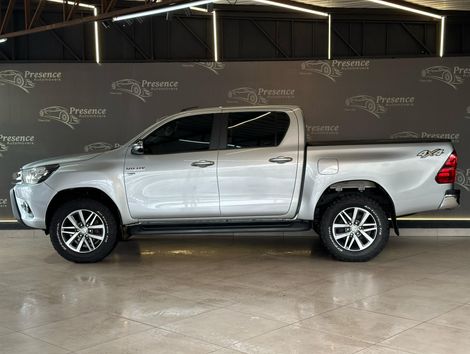 Toyota Hilux CD SRV 4x2 2.7 Flex 16V Aut.