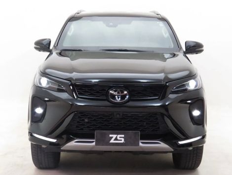 TOYOTA 2.8 D-4D TURBO DIESEL SRX PLATINUM 7L 4X4 AUTOMÁTICO