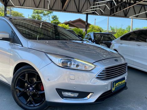 Ford TITANIUM PLUS